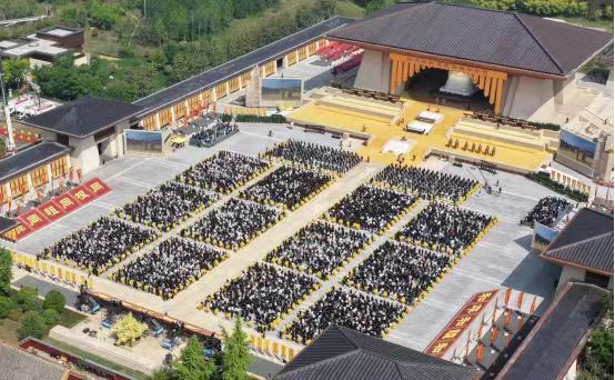 郑州新郑黄帝故里旌旗漫卷